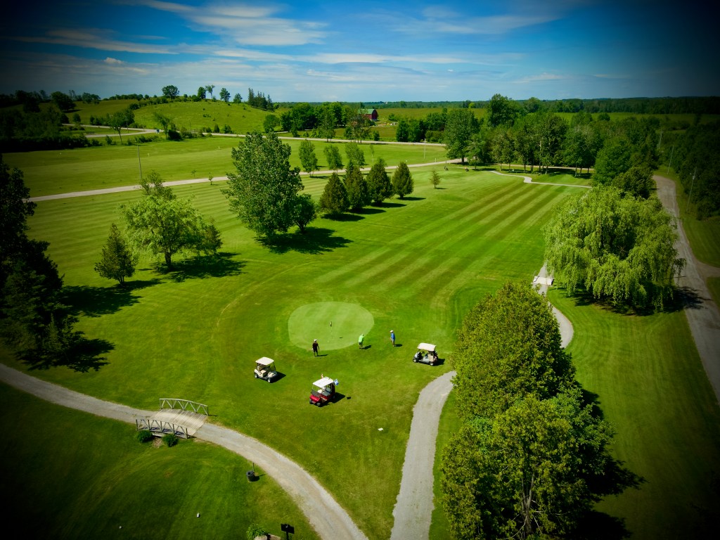 Home Deer Run Golf Course at Kawartha Lakes